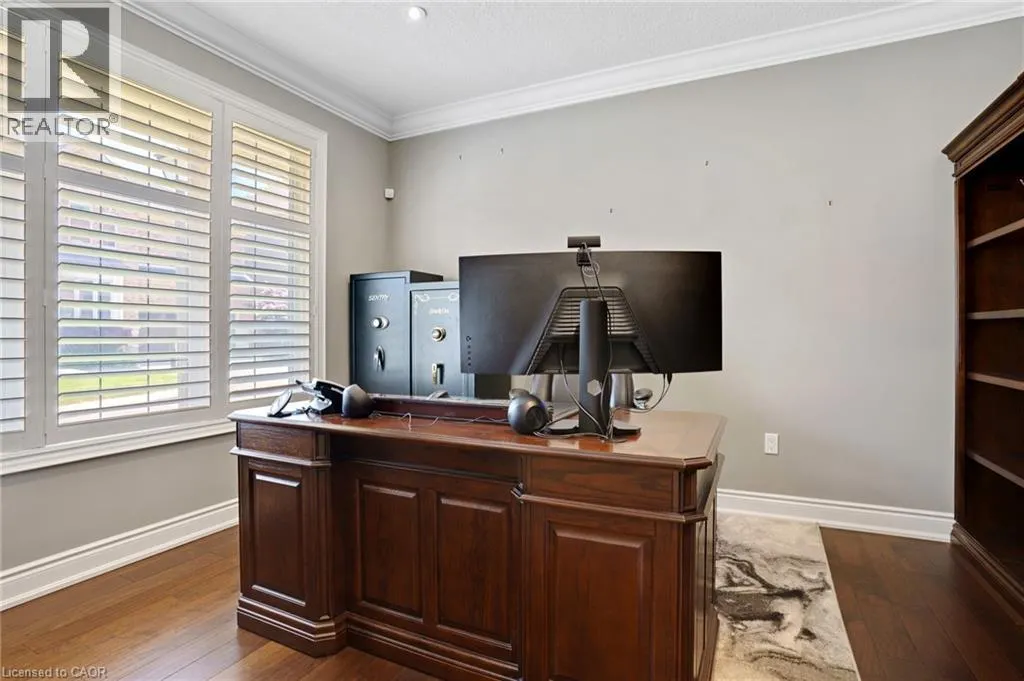 258 EDGEWATER Crescent Unit# 8, #8