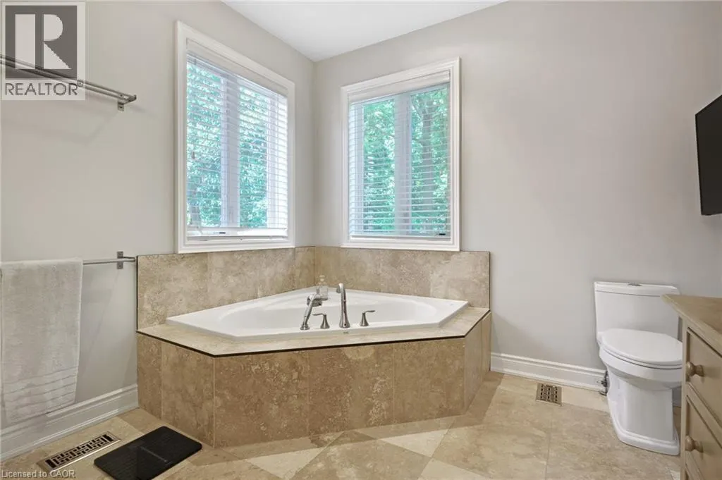 258 EDGEWATER Crescent Unit# 8, #8