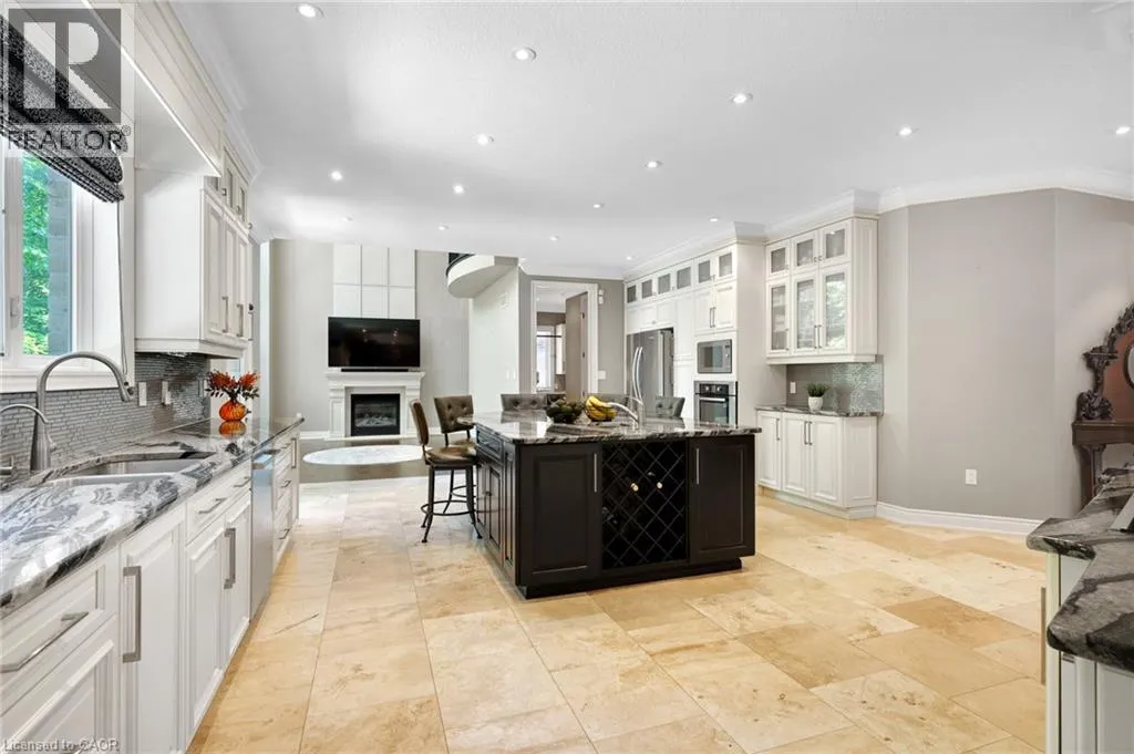 258 EDGEWATER Crescent Unit# 8, #8