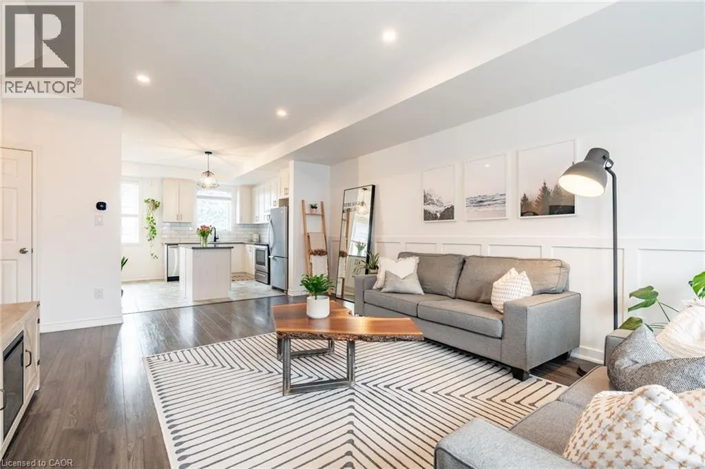219 DUNDAS Street E Unit# 45, #45