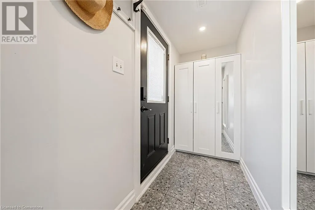 6 IRIS Court