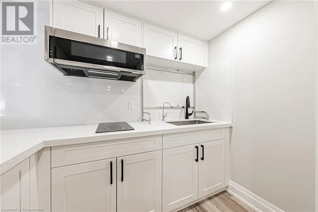 6 IRIS Court