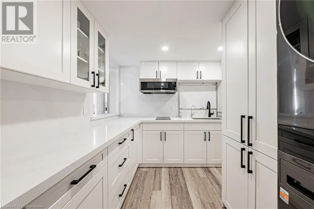 6 IRIS Court