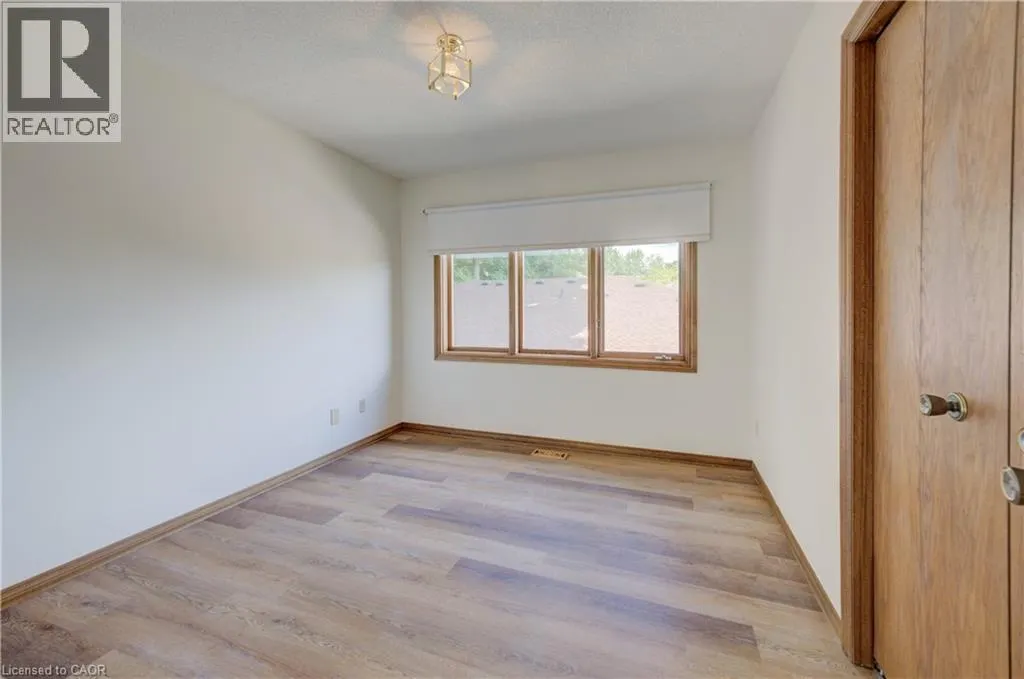 391 NORTHLAKE Drive