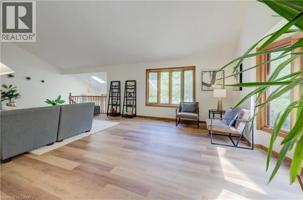 391 NORTHLAKE Drive