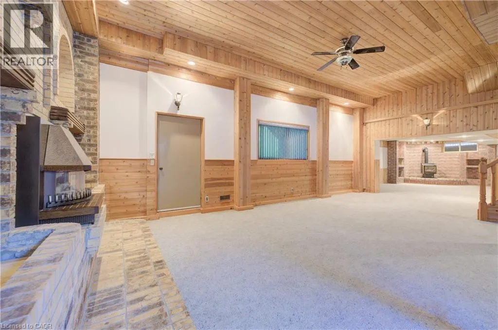 391 NORTHLAKE Drive