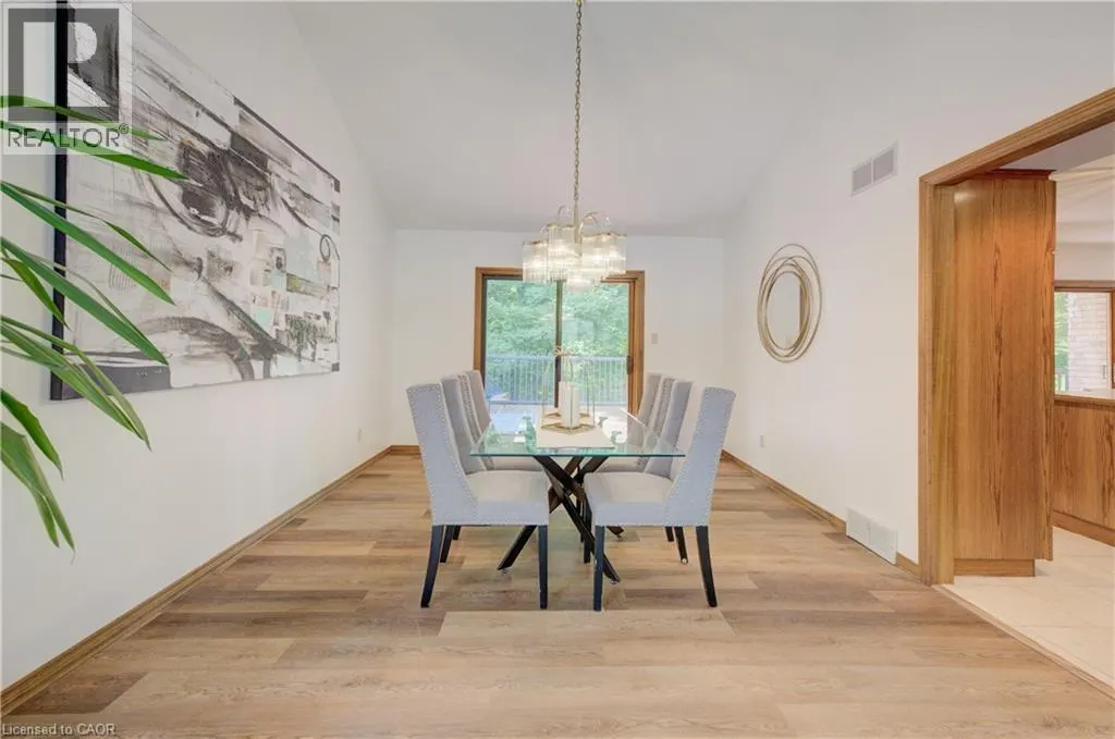 391 NORTHLAKE Drive