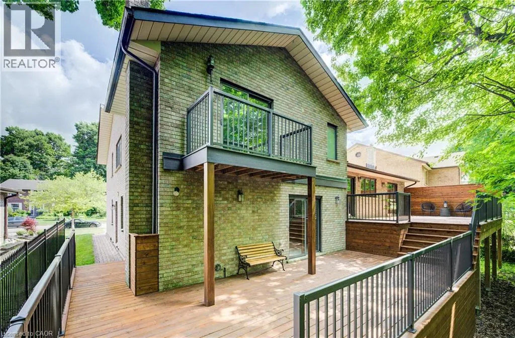 391 NORTHLAKE Drive