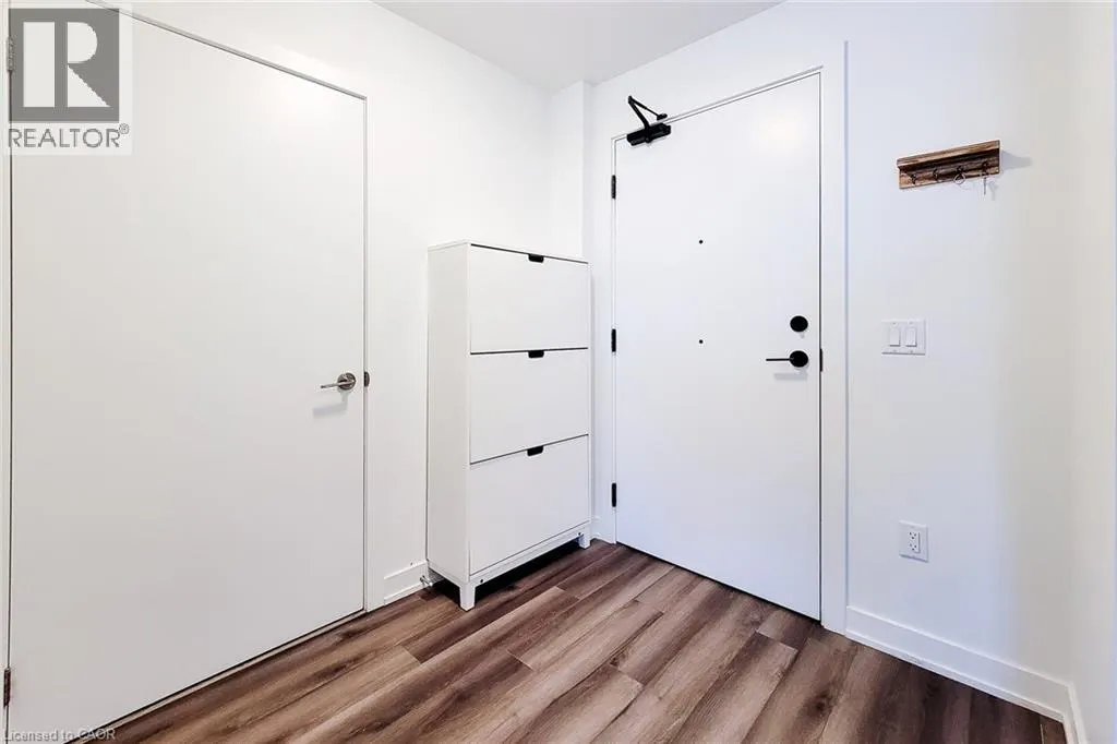 600 NORTH SERVICE Road Unit# 213, #213