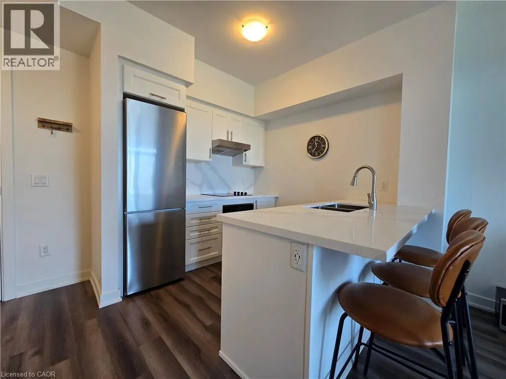 600 NORTH SERVICE Road Unit# 213, #213