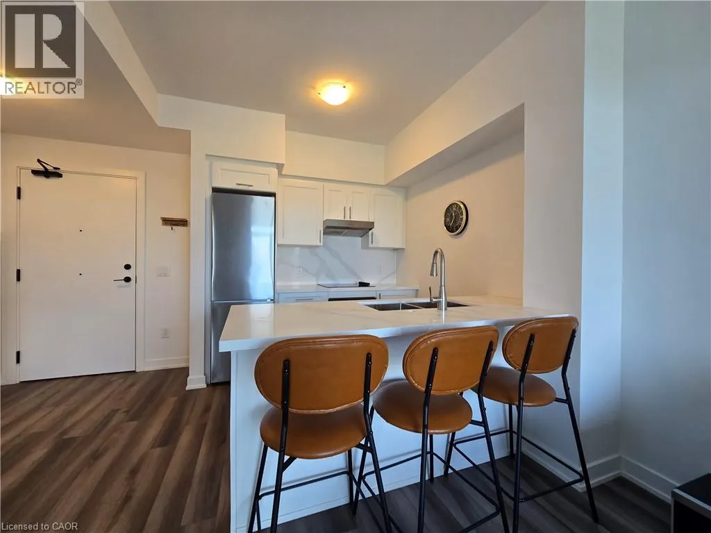 600 NORTH SERVICE Road Unit# 213, #213