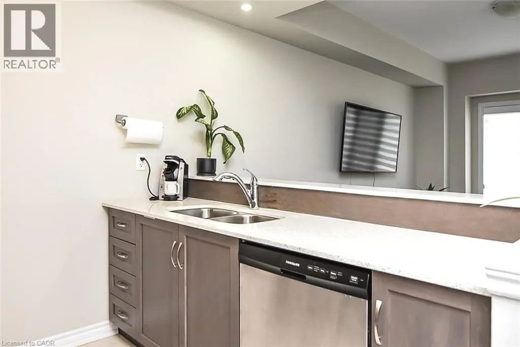 377 GLANCASTER Road Unit# 53, #53