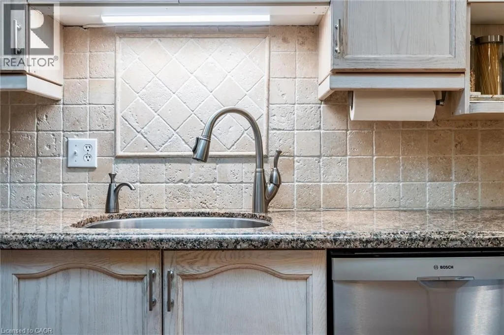 810 GOLF LINKS Road Unit# 23, #23