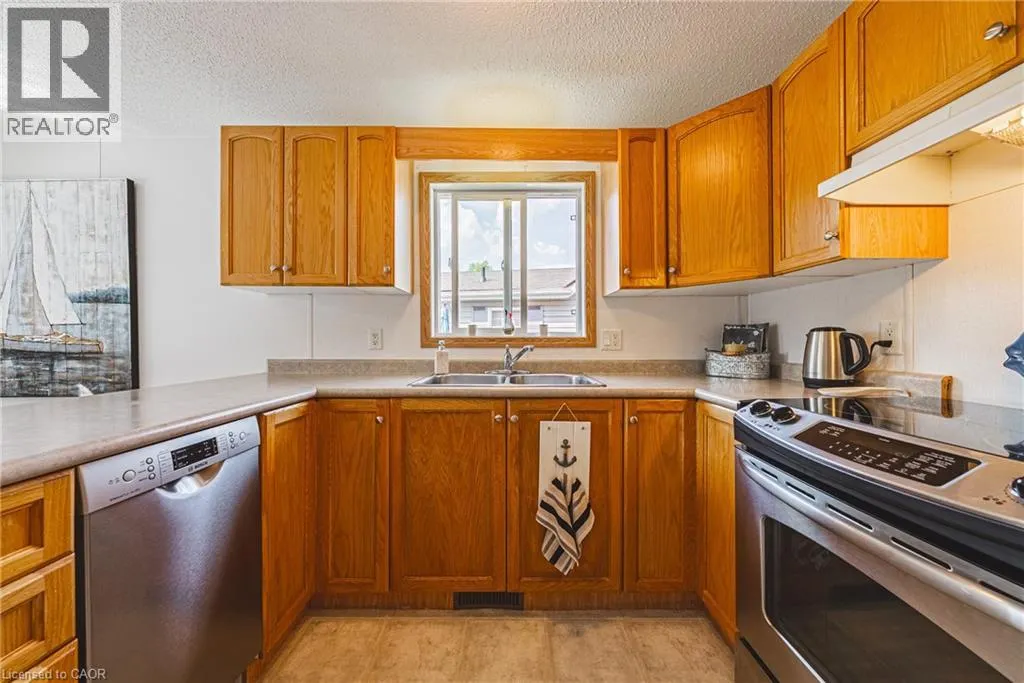 52 HEMLOCK CRS Private
