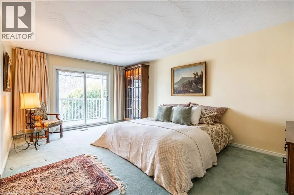 887 MONTGOMERY Drive