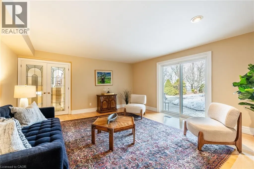 887 MONTGOMERY Drive