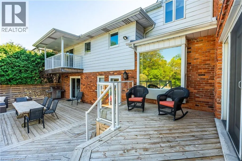 887 MONTGOMERY Drive