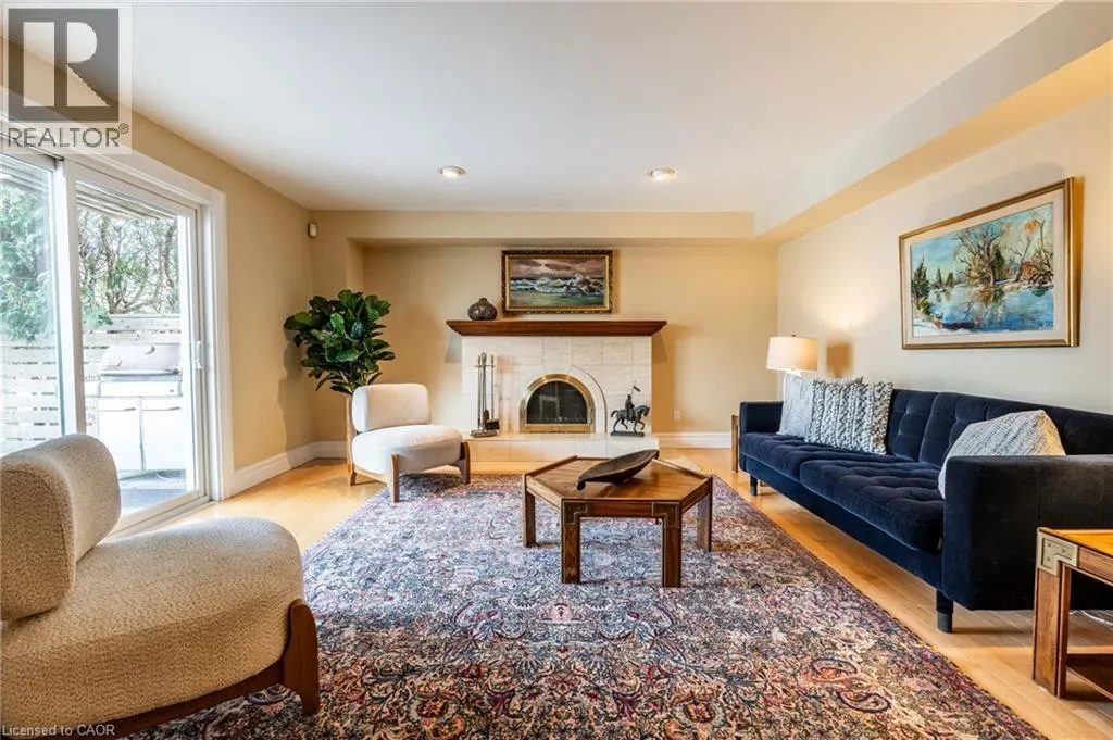 887 MONTGOMERY Drive