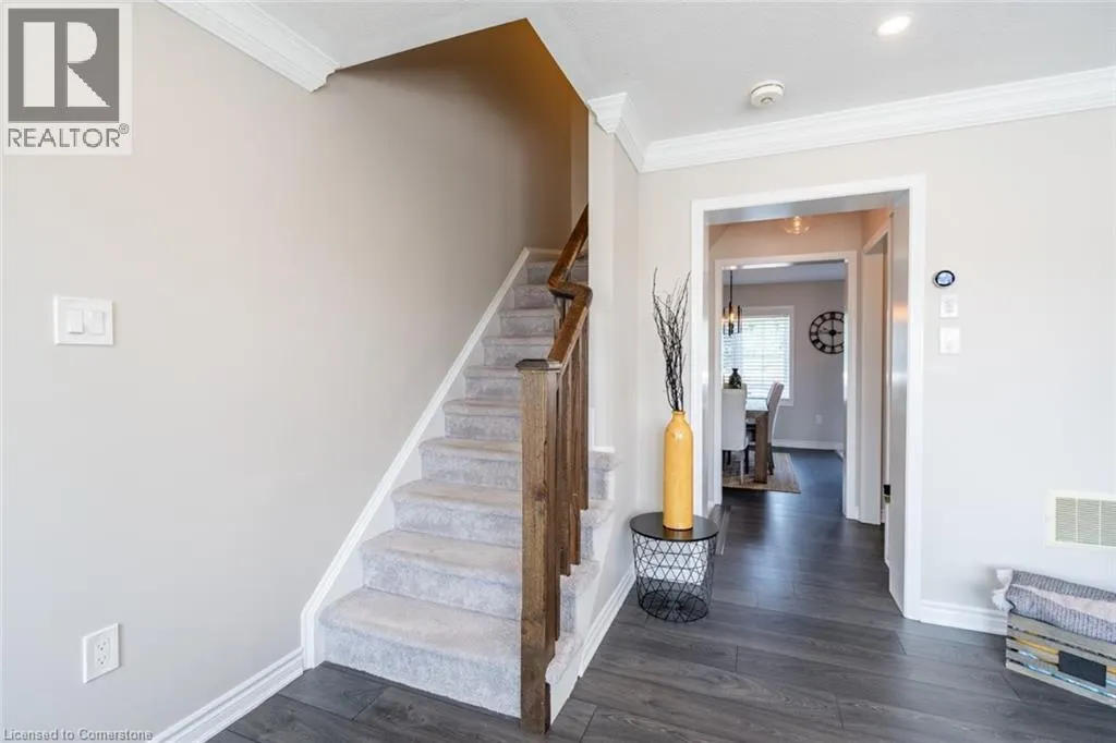 230 AVONSYDE Boulevard Unit# 15, #15