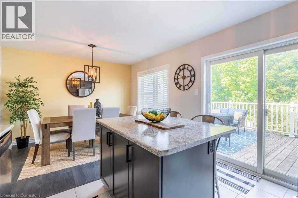 230 AVONSYDE Boulevard Unit# 15, #15
