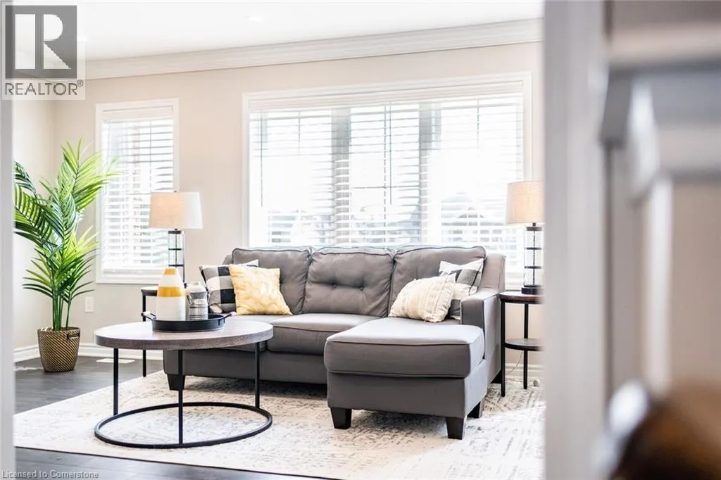 230 AVONSYDE Boulevard Unit# 15, #15