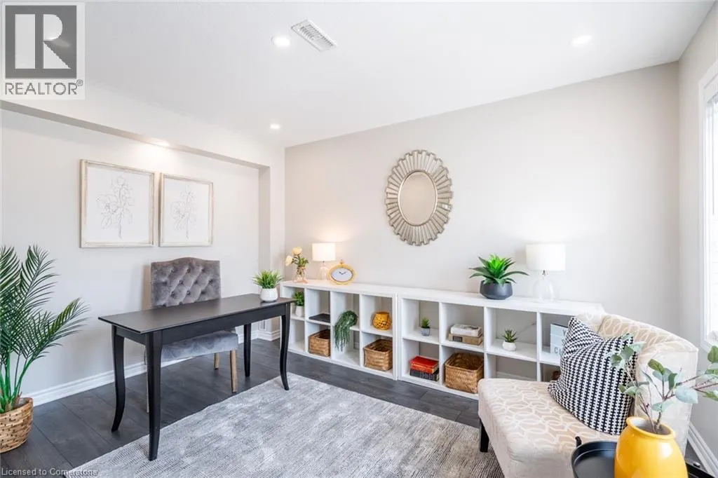 230 AVONSYDE Boulevard Unit# 15, #15