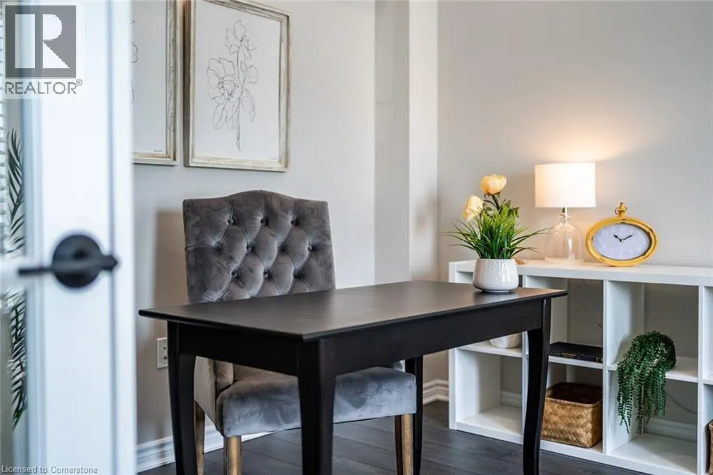 230 AVONSYDE Boulevard Unit# 15, #15