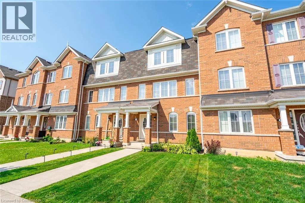 230 AVONSYDE Boulevard Unit# 15, #15