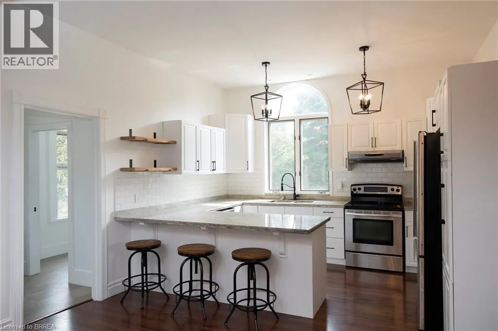 76.5 STOVER Street N