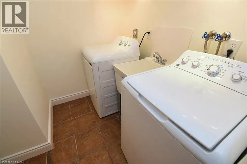 33 WILMAR Court
