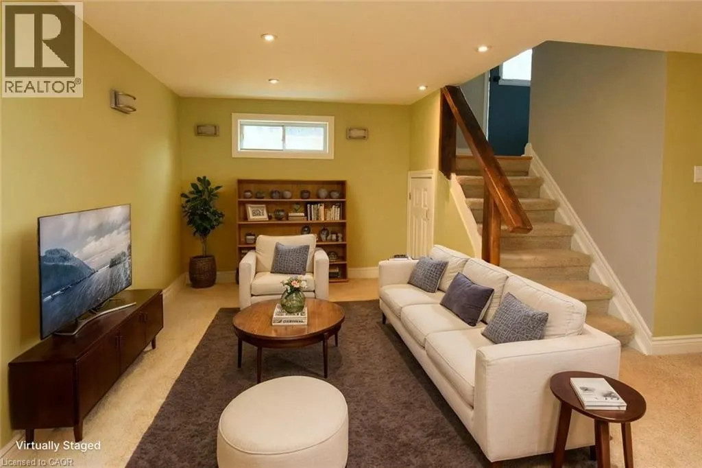 33 WILMAR Court