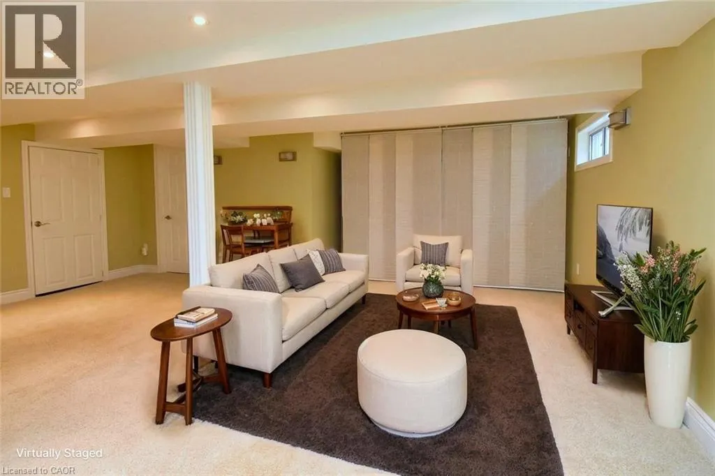 33 WILMAR Court