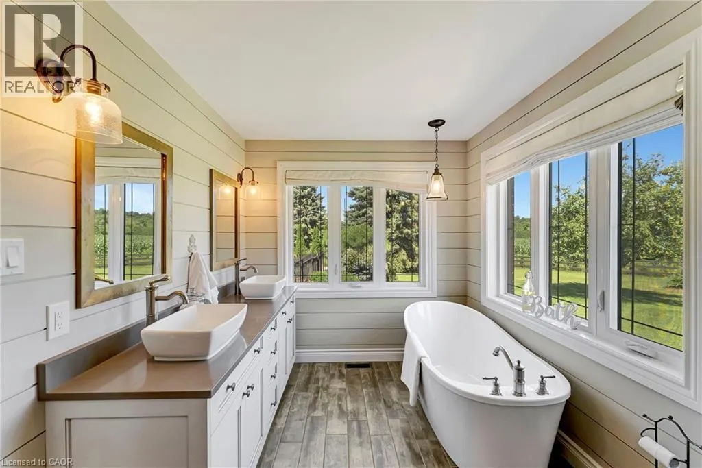 999 W GOVERNORS Road W