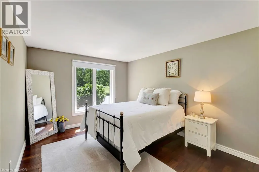 999 W GOVERNORS Road W