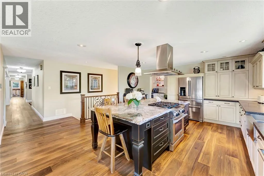 999 W GOVERNORS Road W