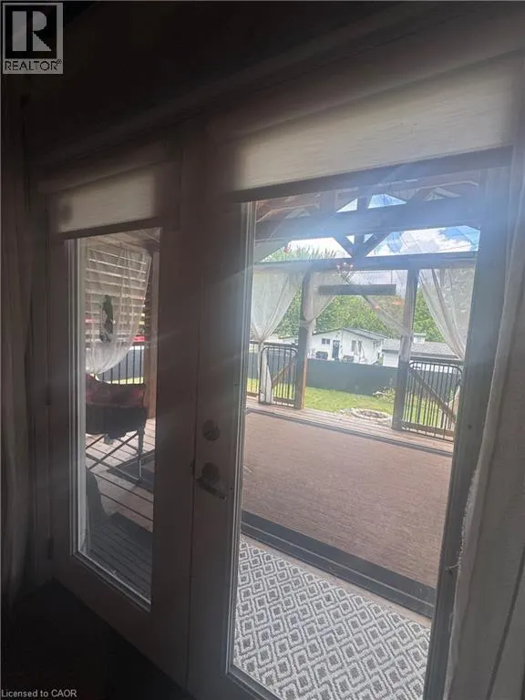 24 WOODHOUSE Avenue