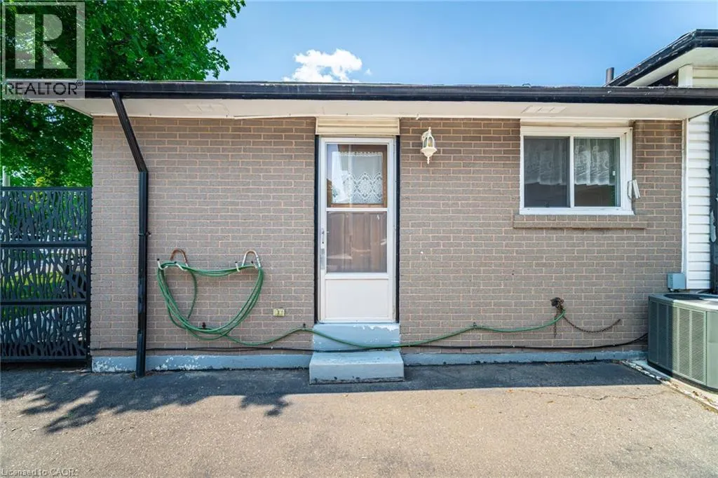 48 GLENMORE Crescent