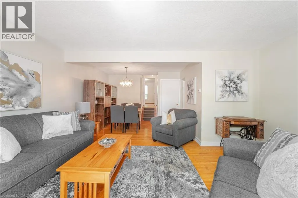 48 GLENMORE Crescent