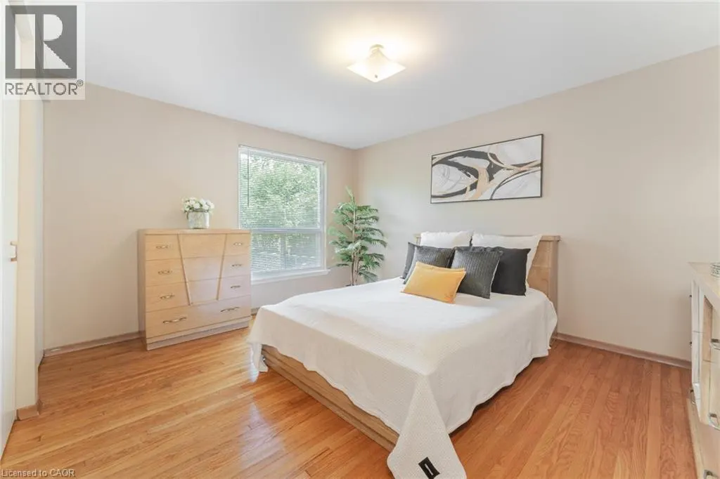 48 GLENMORE Crescent
