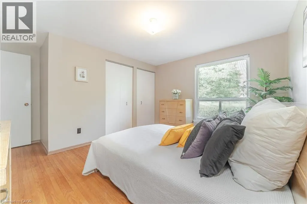 48 GLENMORE Crescent