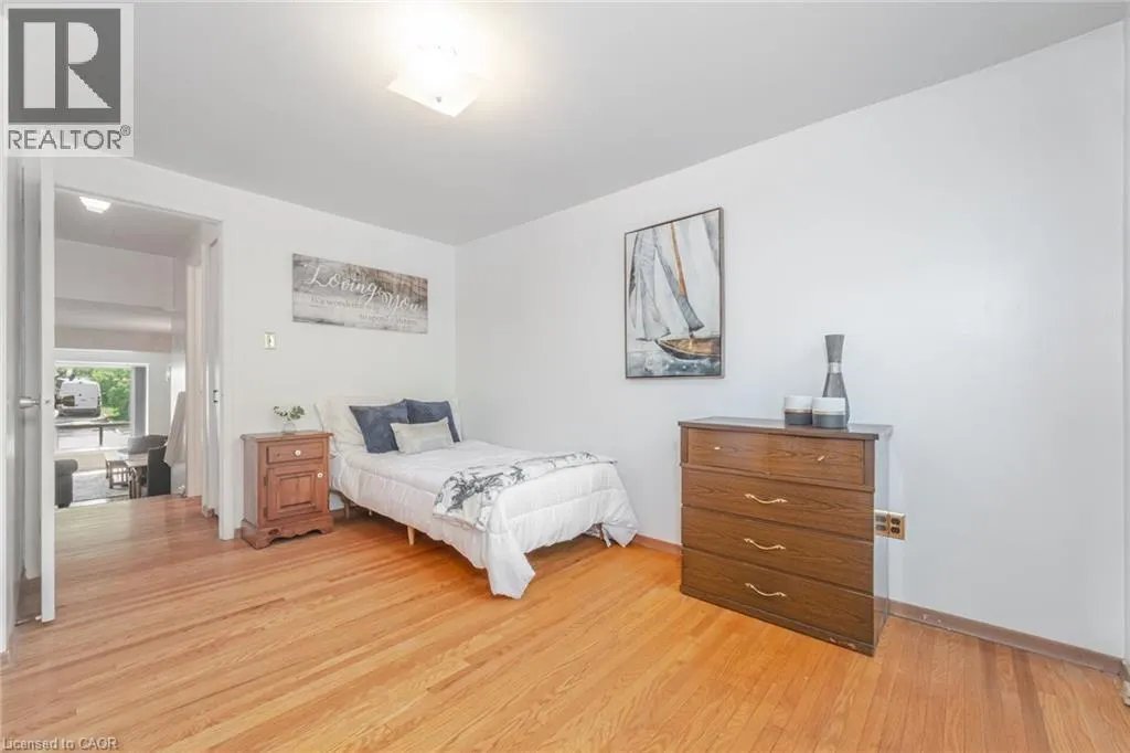48 GLENMORE Crescent