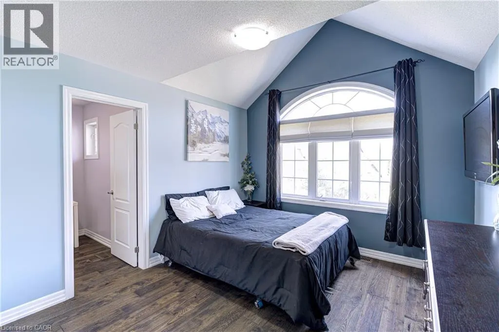 1406 MARSHALL Crescent