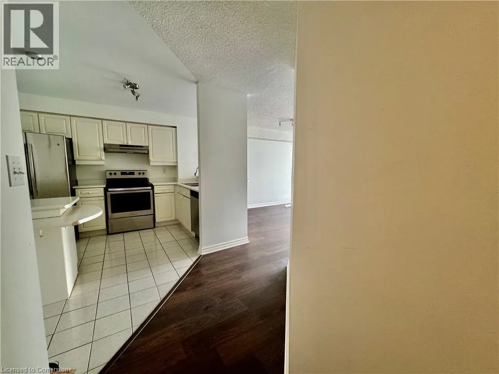 1276 MAPLE CROSSING Boulevard Unit# 203, #203