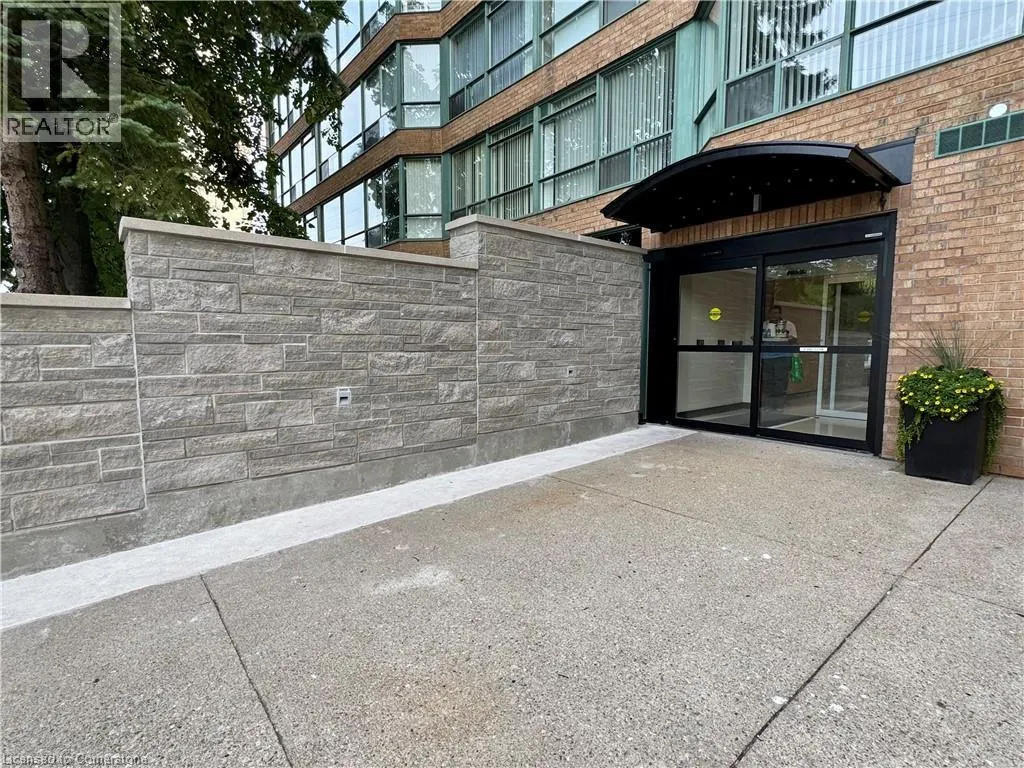 1276 MAPLE CROSSING Boulevard Unit# 203, #203