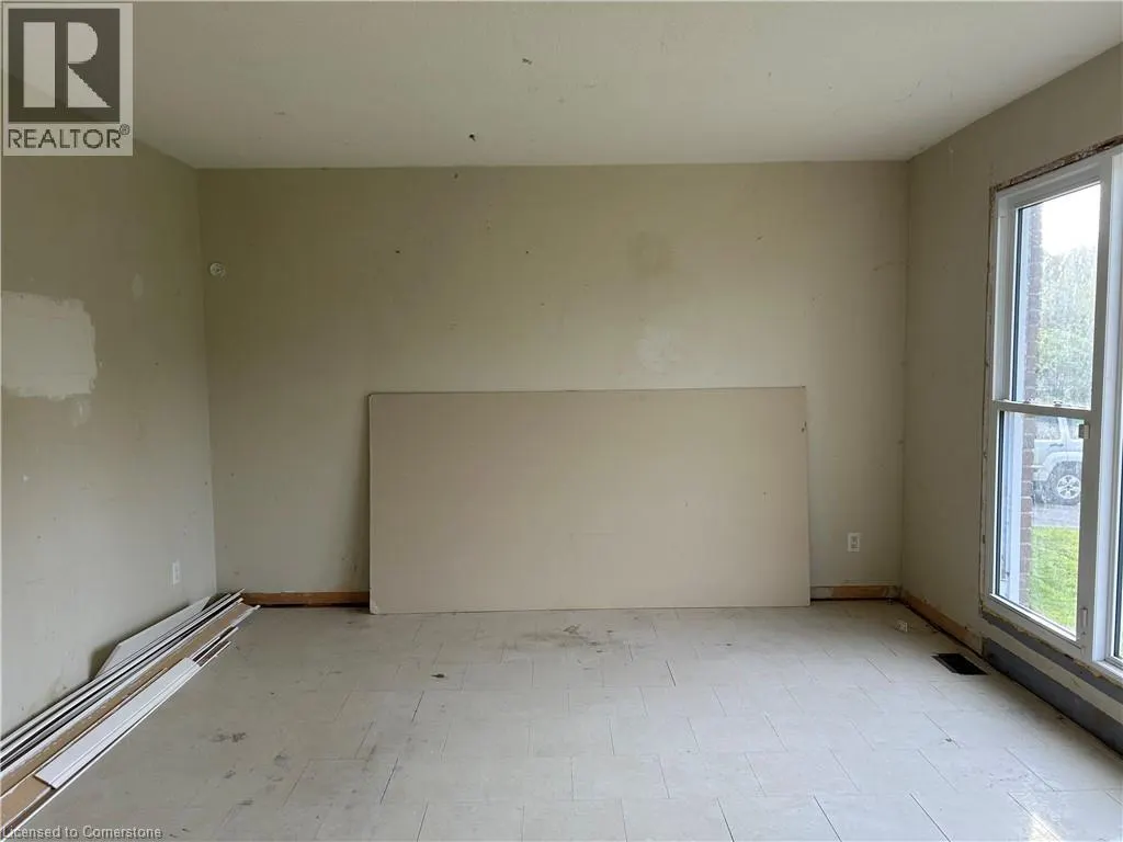 56-58 OAKWOOD Avenue