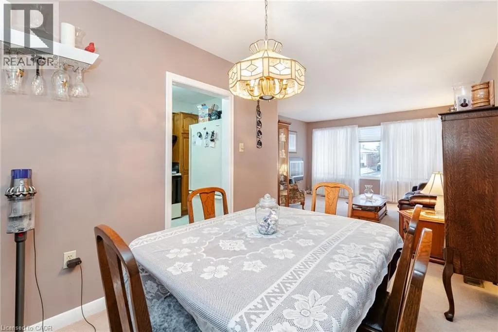 5 STERNE Avenue