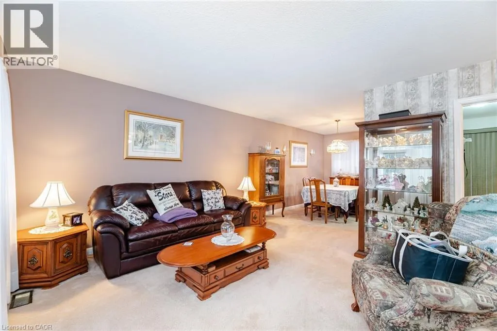 5 STERNE Avenue
