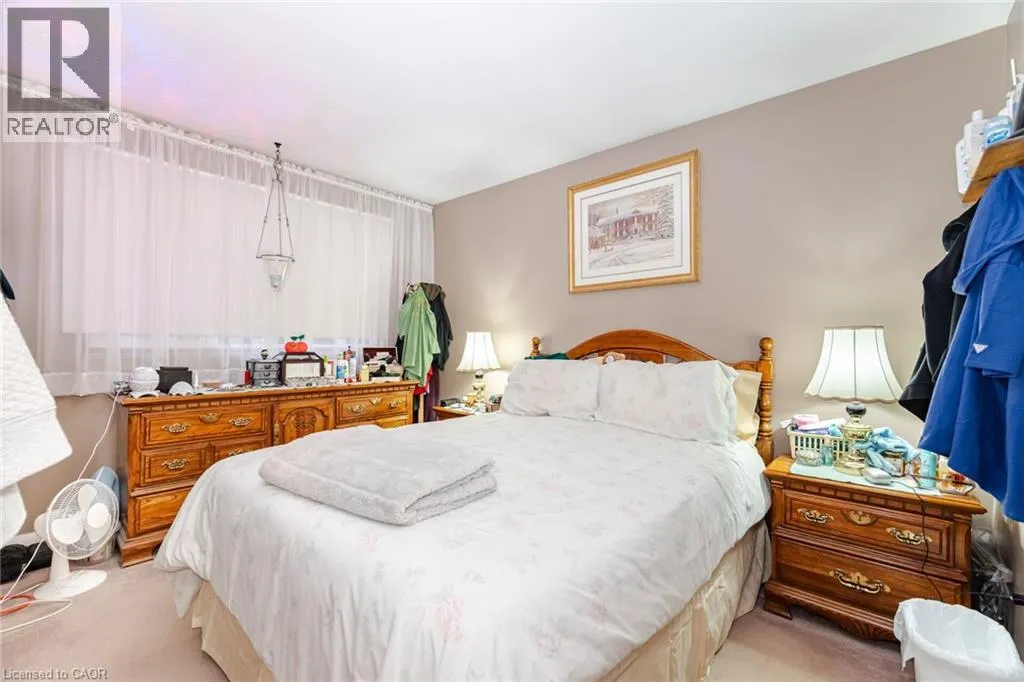 5 STERNE Avenue