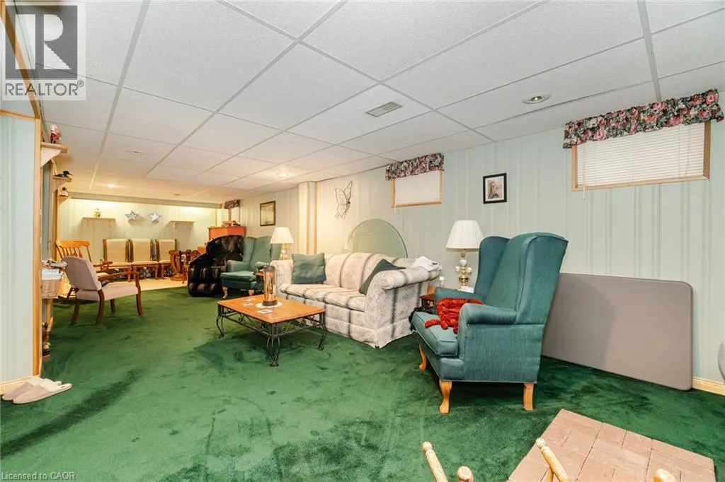 5 STERNE Avenue