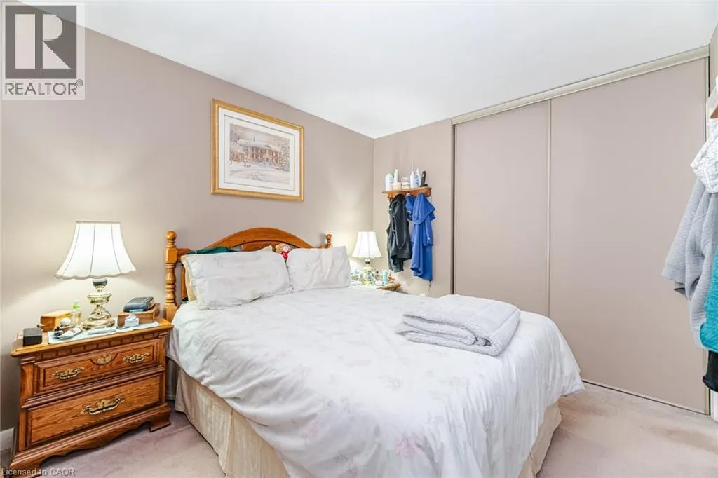 5 STERNE Avenue